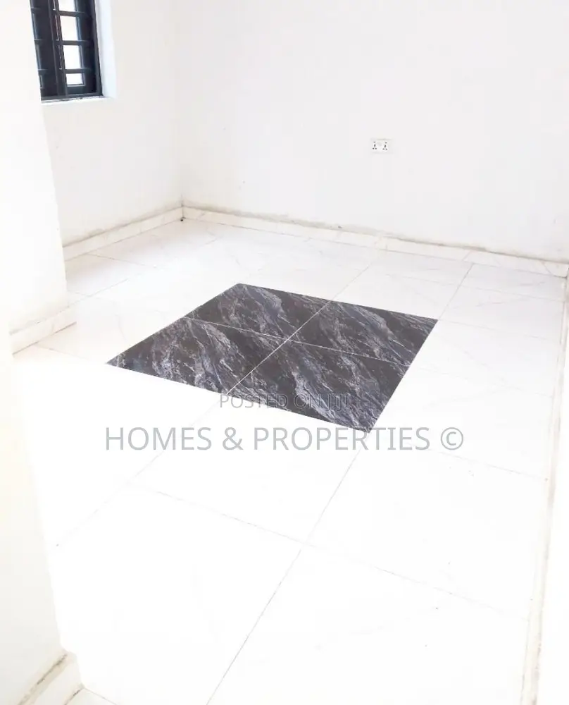 Mini Flat in Golf Estate, Bogije for rent