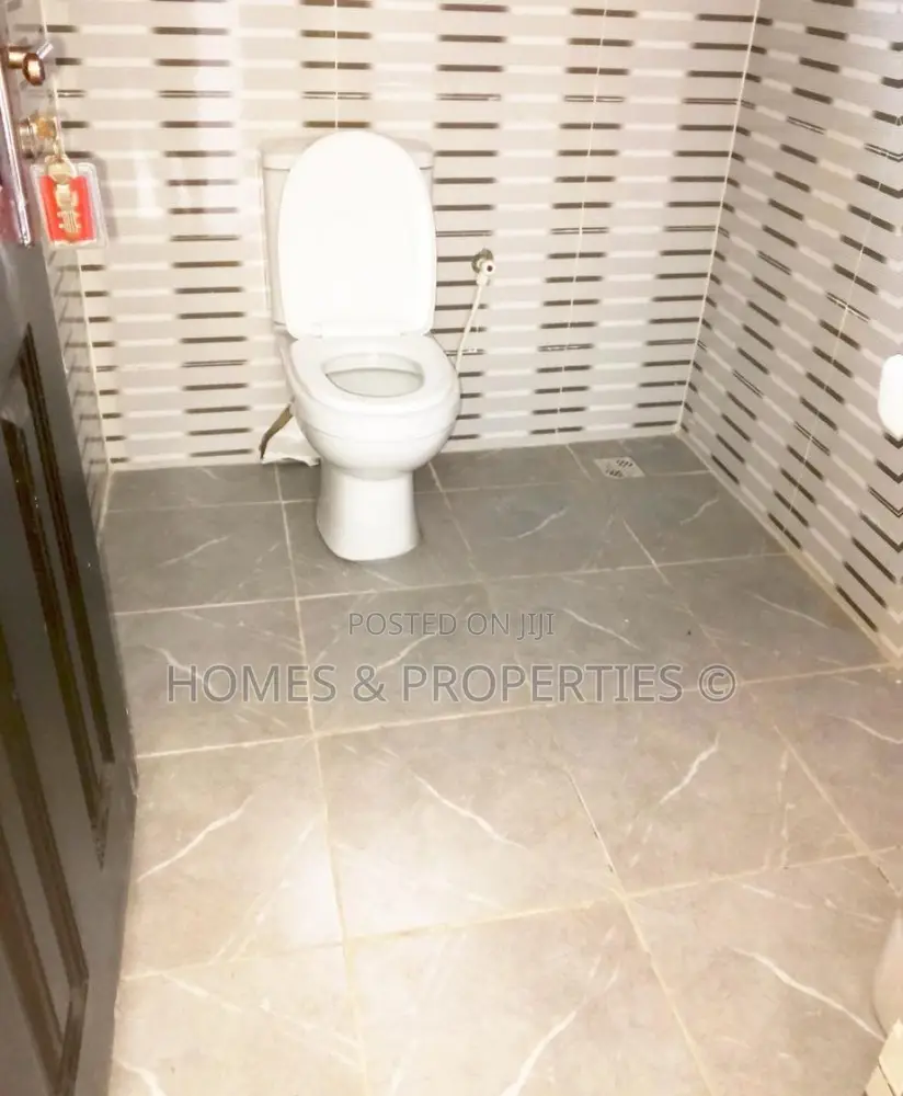 Mini Flat in Golf Estate, Bogije for rent