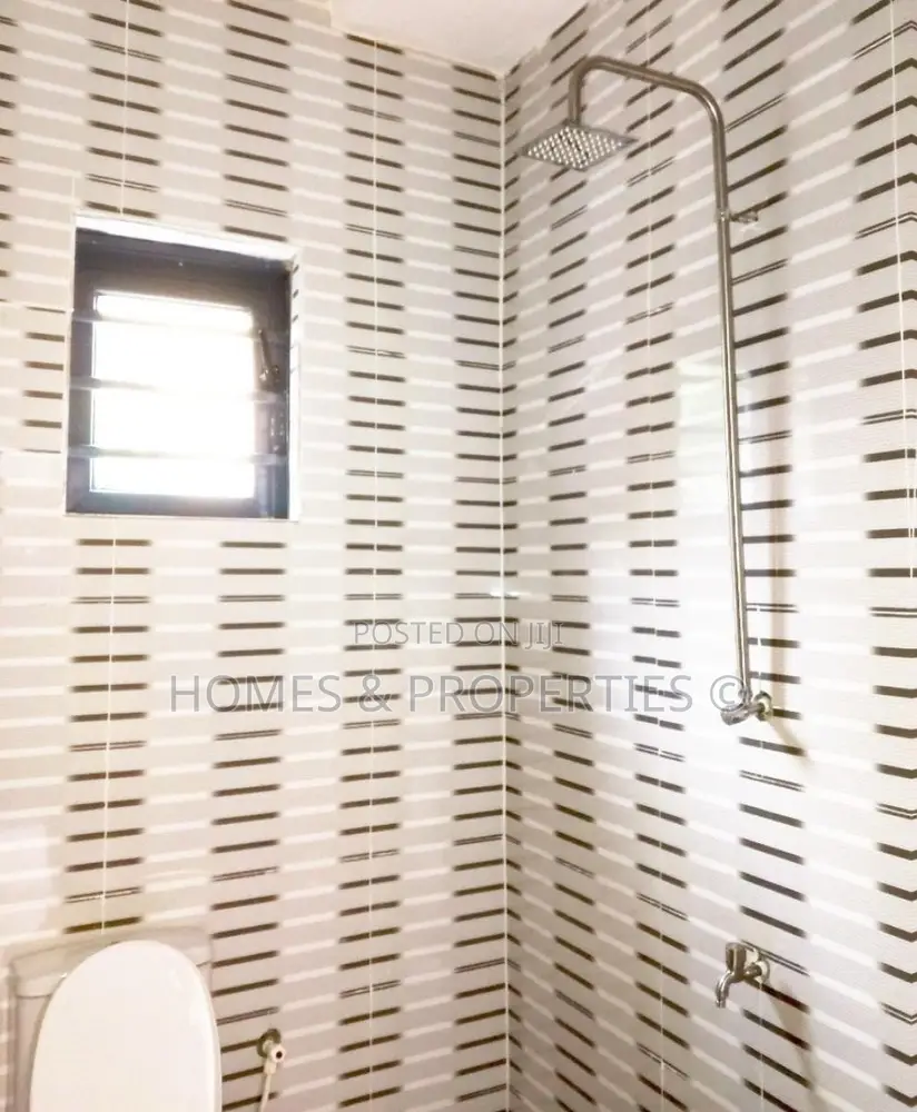 Mini Flat in Golf Estate, Bogije for rent