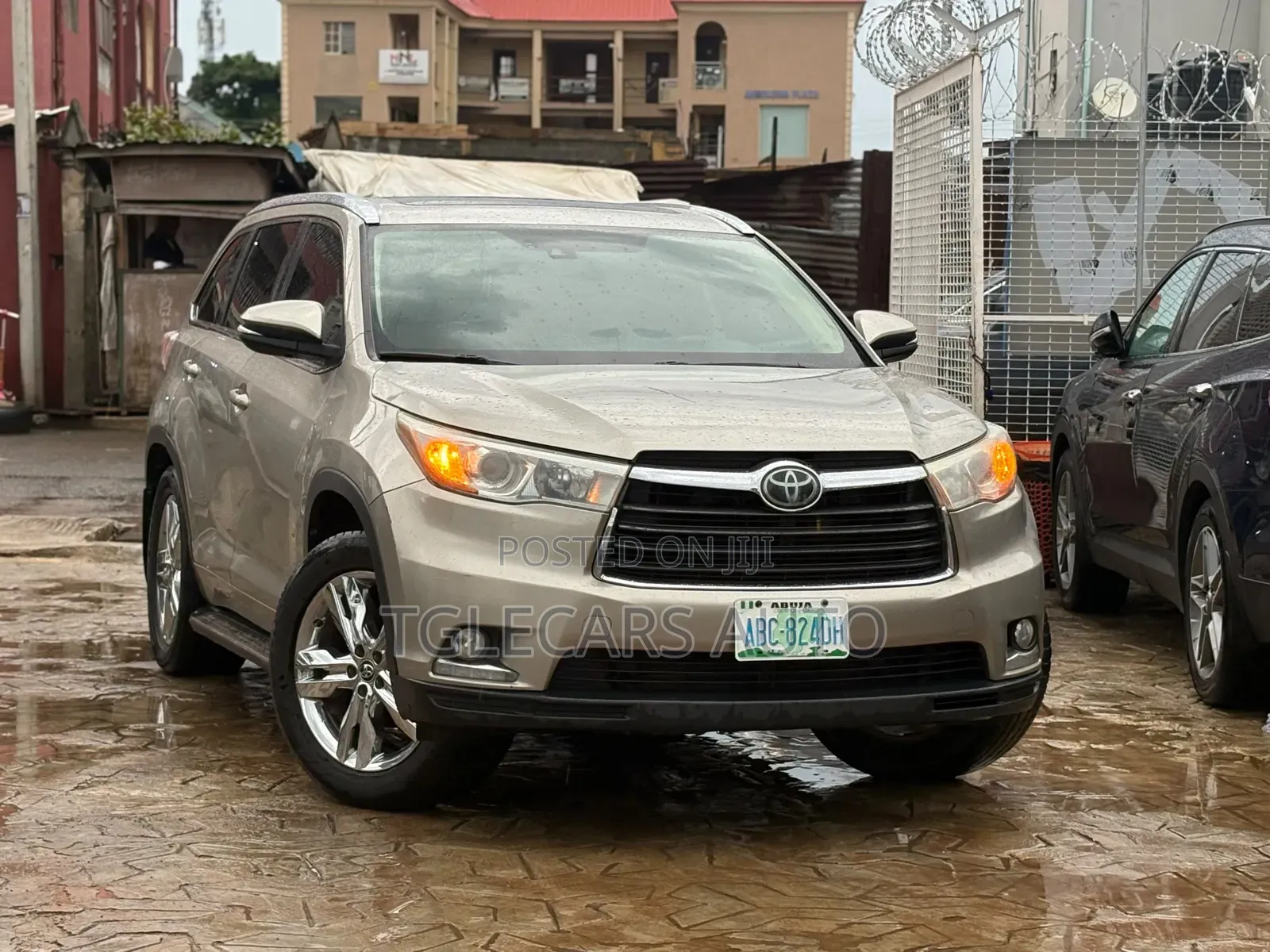 Toyota Highlander 2016 Gold