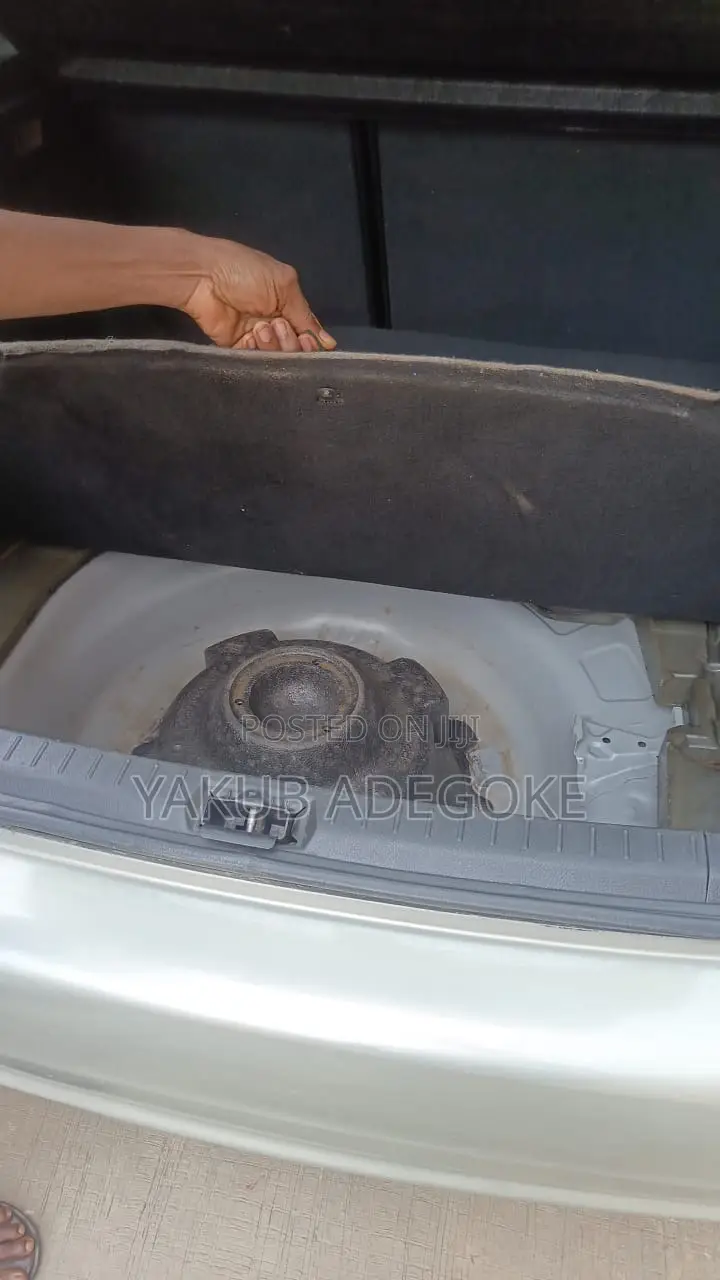 Toyota Avensis 2005 Silver