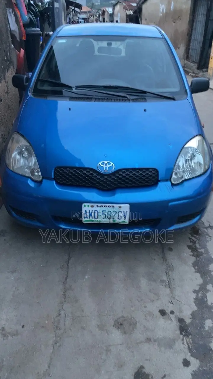 Toyota Echo 2004 Blue