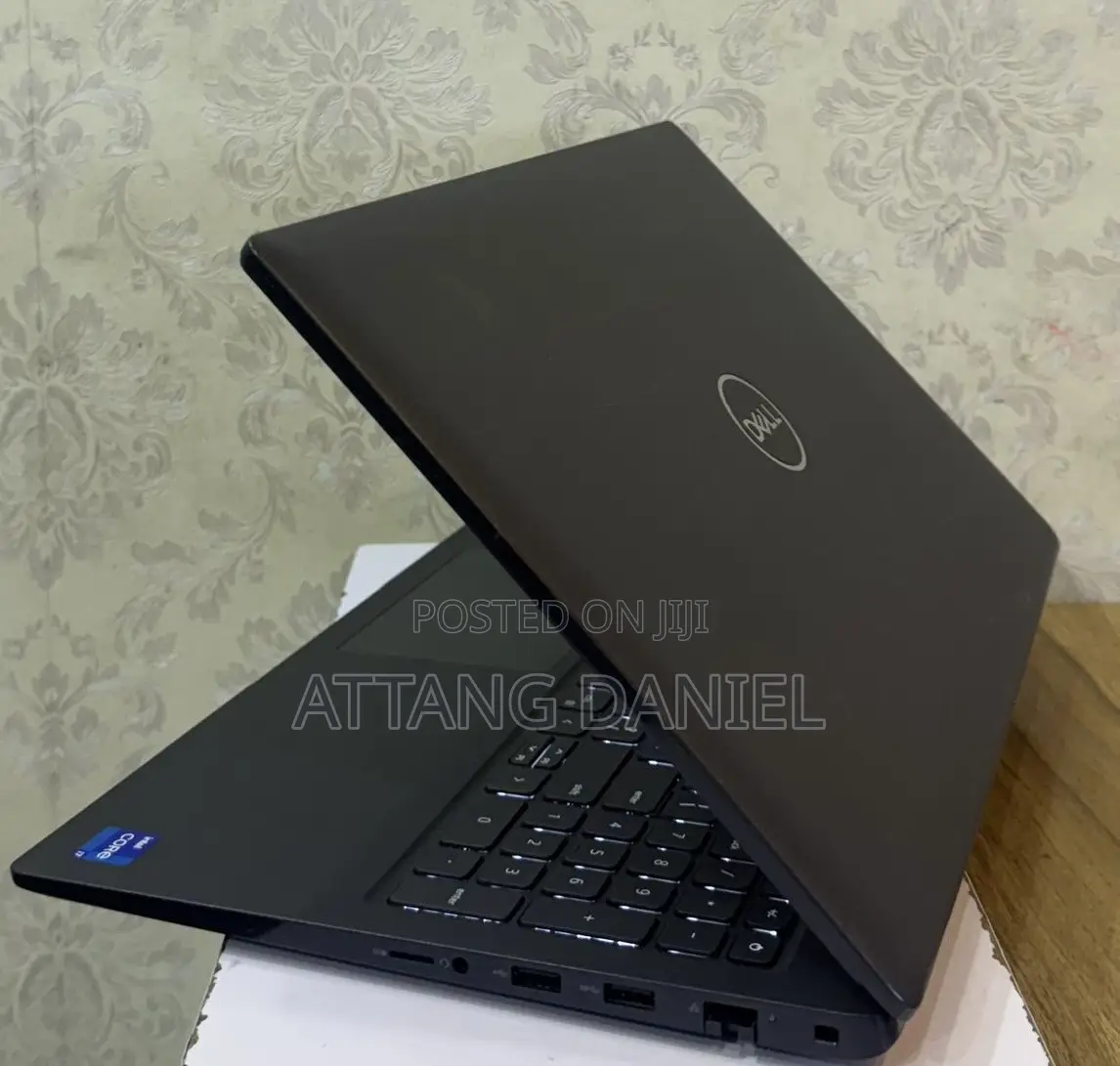Laptop Dell Latitude 3520 16GB Intel Core i7 SSD 512GB