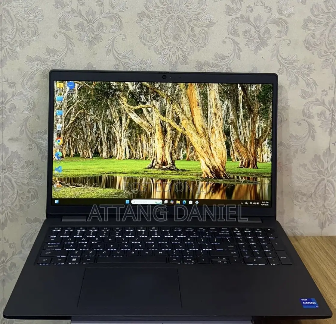 Laptop Dell Latitude 3520 16GB Intel Core i7 SSD 512GB