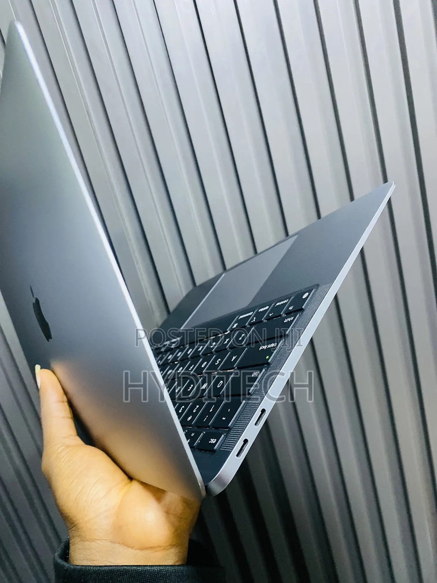 Laptop Apple MacBook Air 2020 8GB Apple M1 SSD 256GB