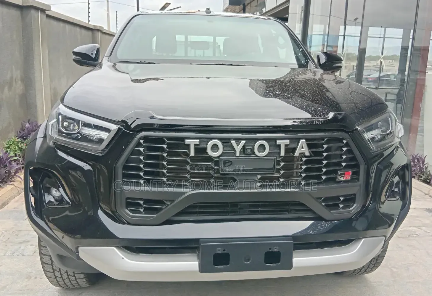 New Toyota Hilux 2025 Matt Black