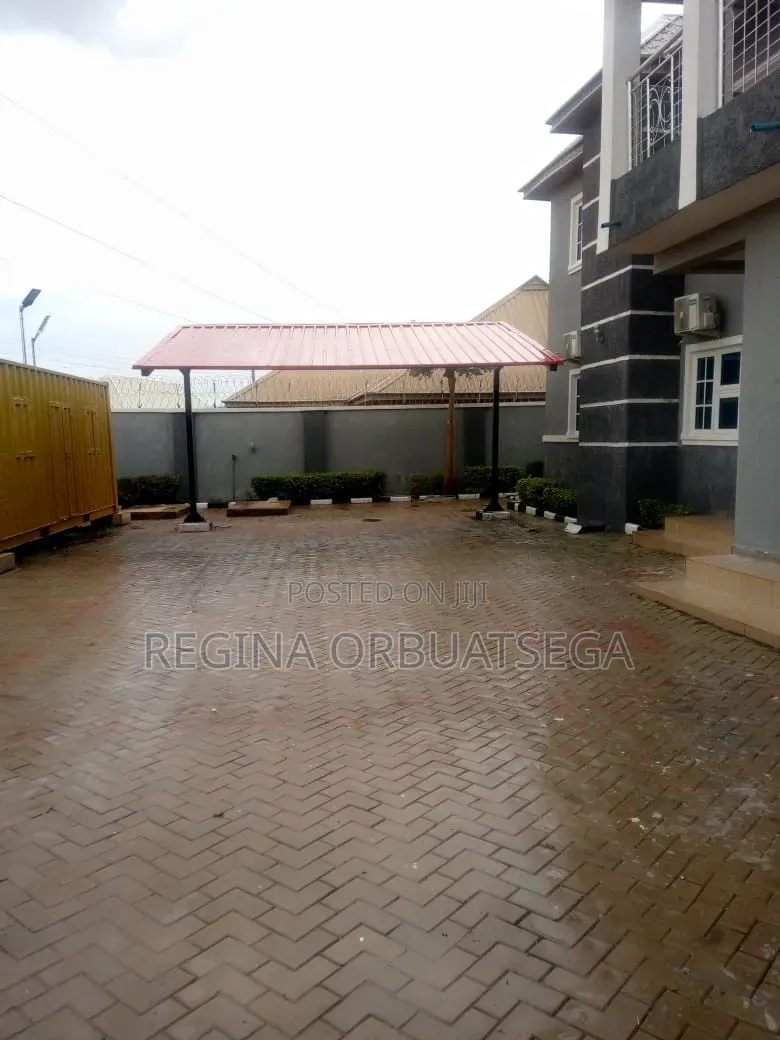 3bdrm Block of Flats in Jos for rent