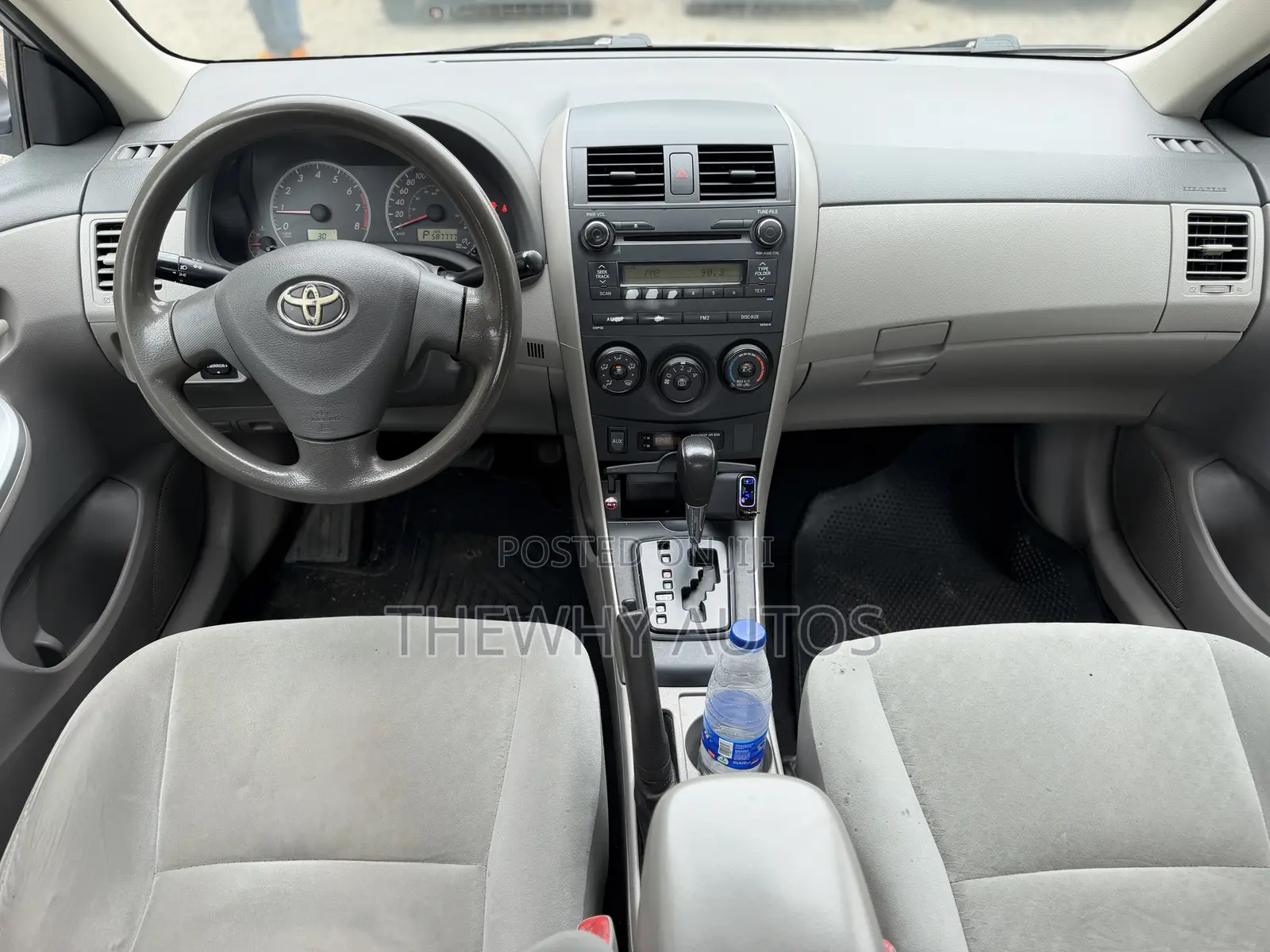 Toyota Corolla LE 4dr Sedan (1.8L 4cyl 4A) 2010 Silver