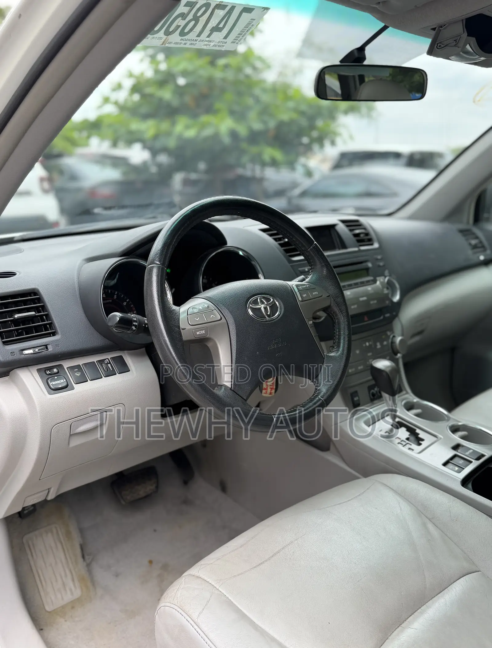 Toyota Highlander Limited 2010 White