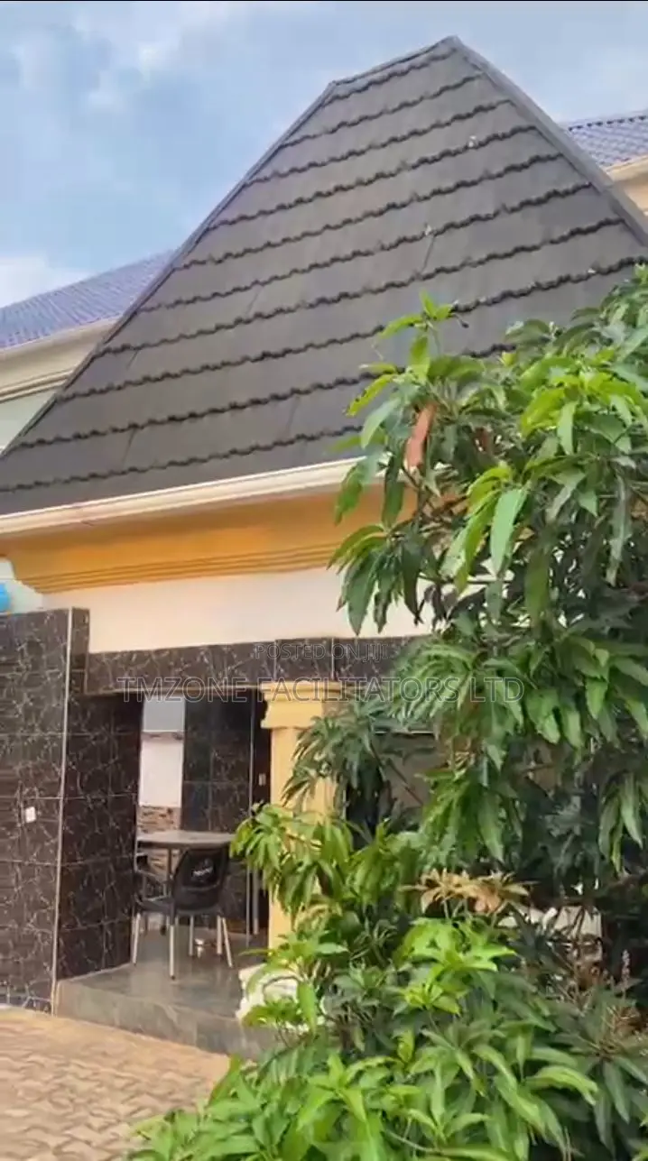 Furnished 5bdrm Duplex in Idimu Ejigbo E for sale