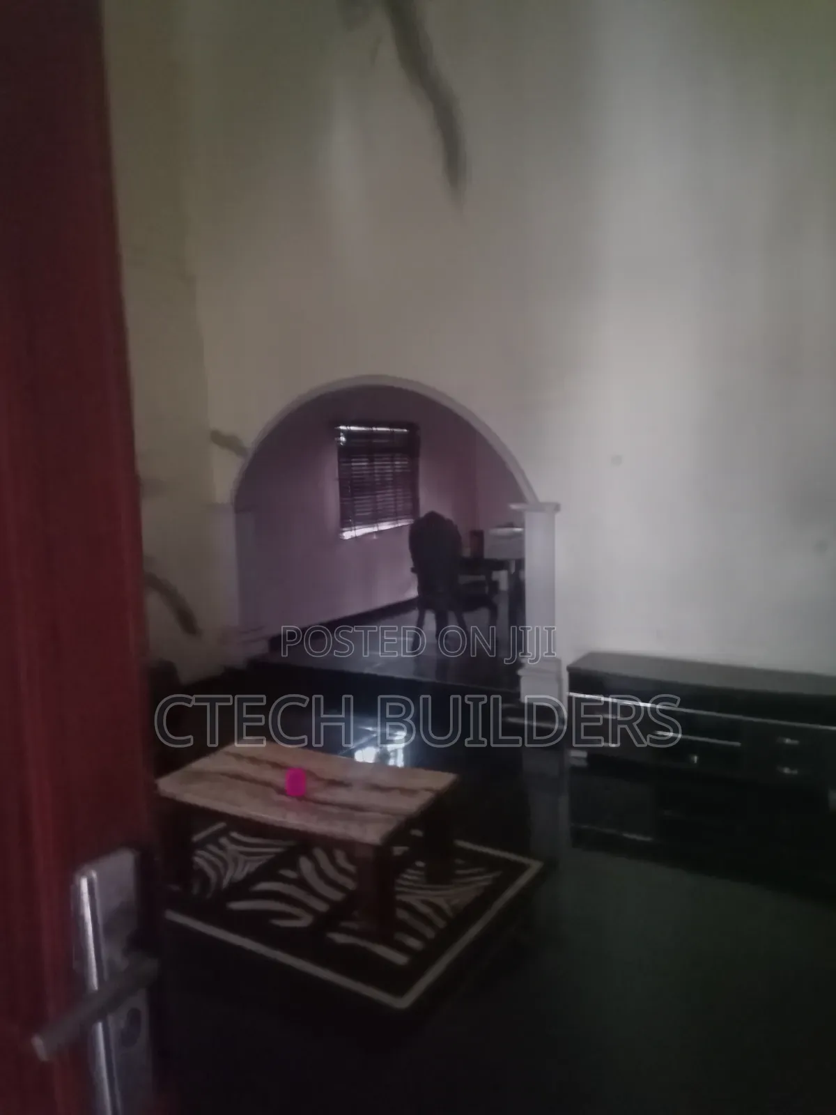 5bdrm Apartment in Benin City for rent