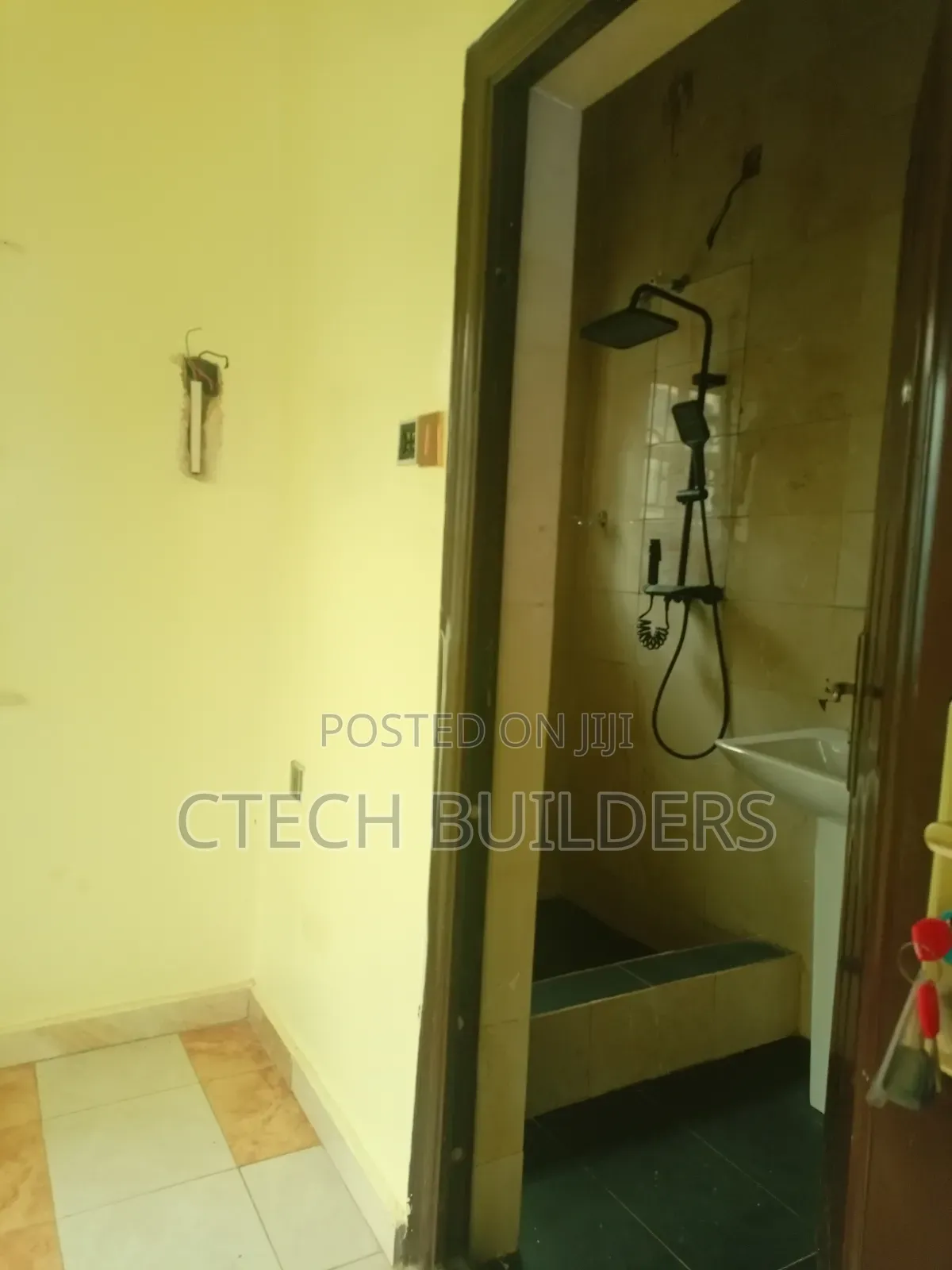 4bdrm Apartment in Benin City for rent