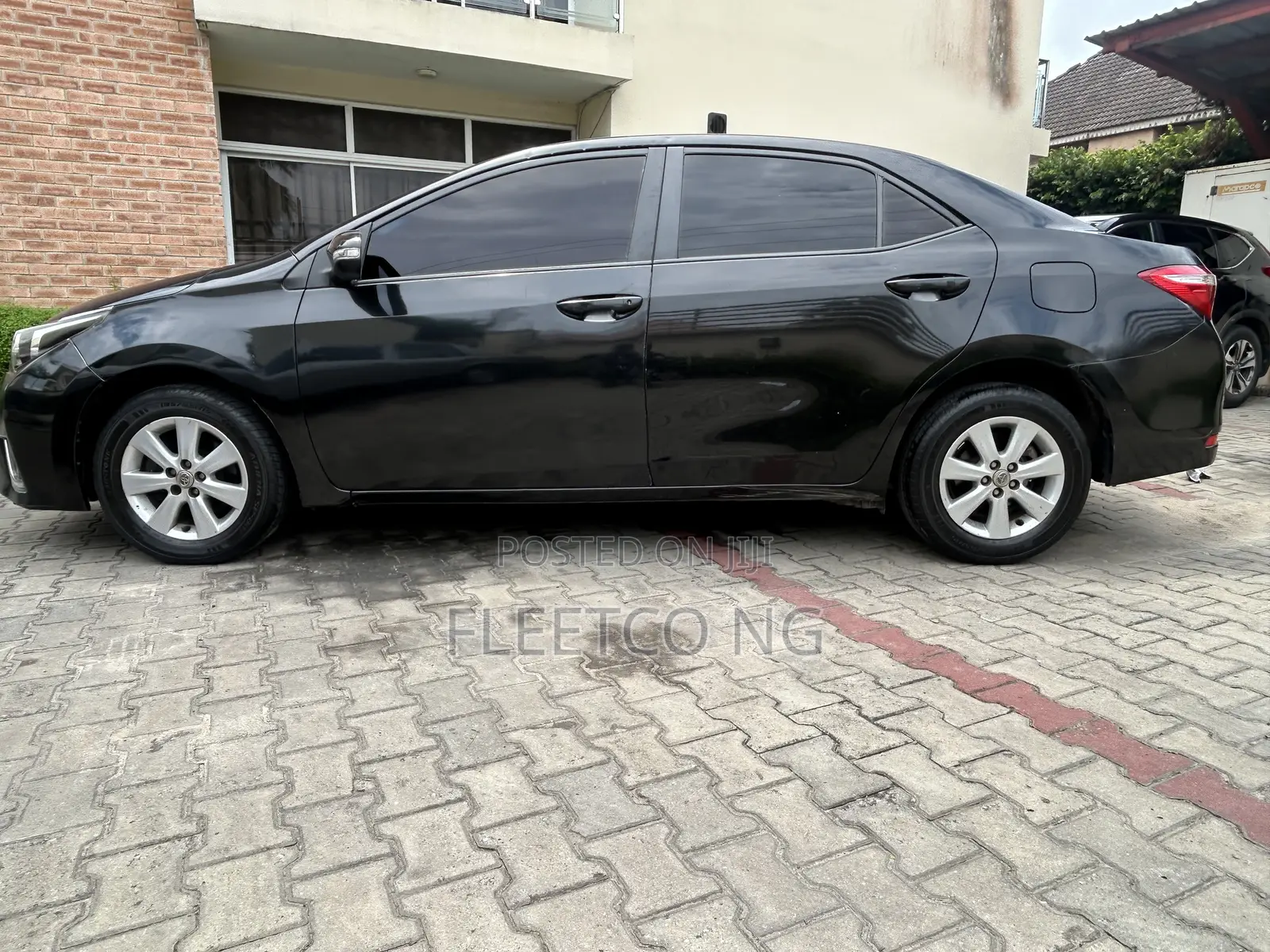 Toyota Corolla LE Premium 4dr Sedan (1.8L 4cyl CVT) 2014 Black