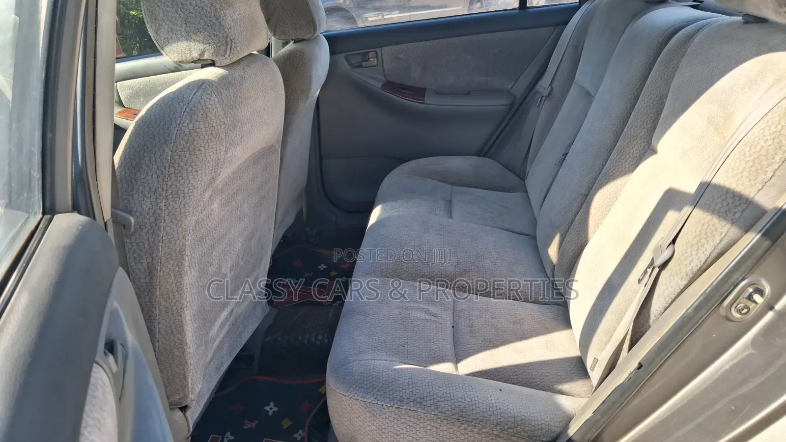 Toyota Corolla LE 2004 Gray