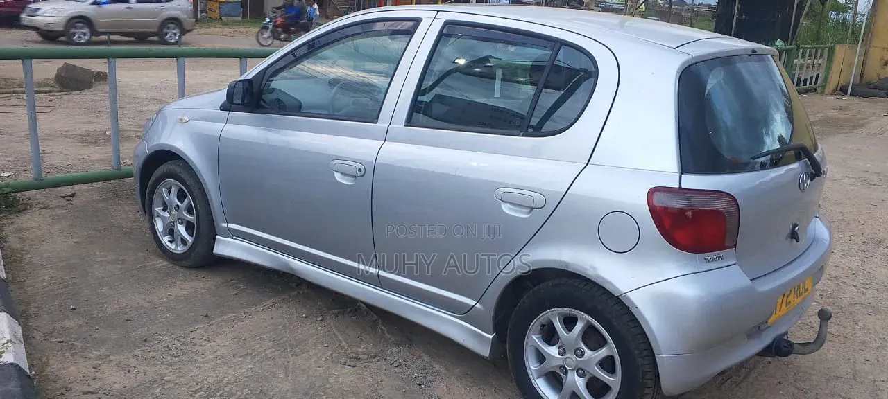 Toyota Yaris 2005 Silver