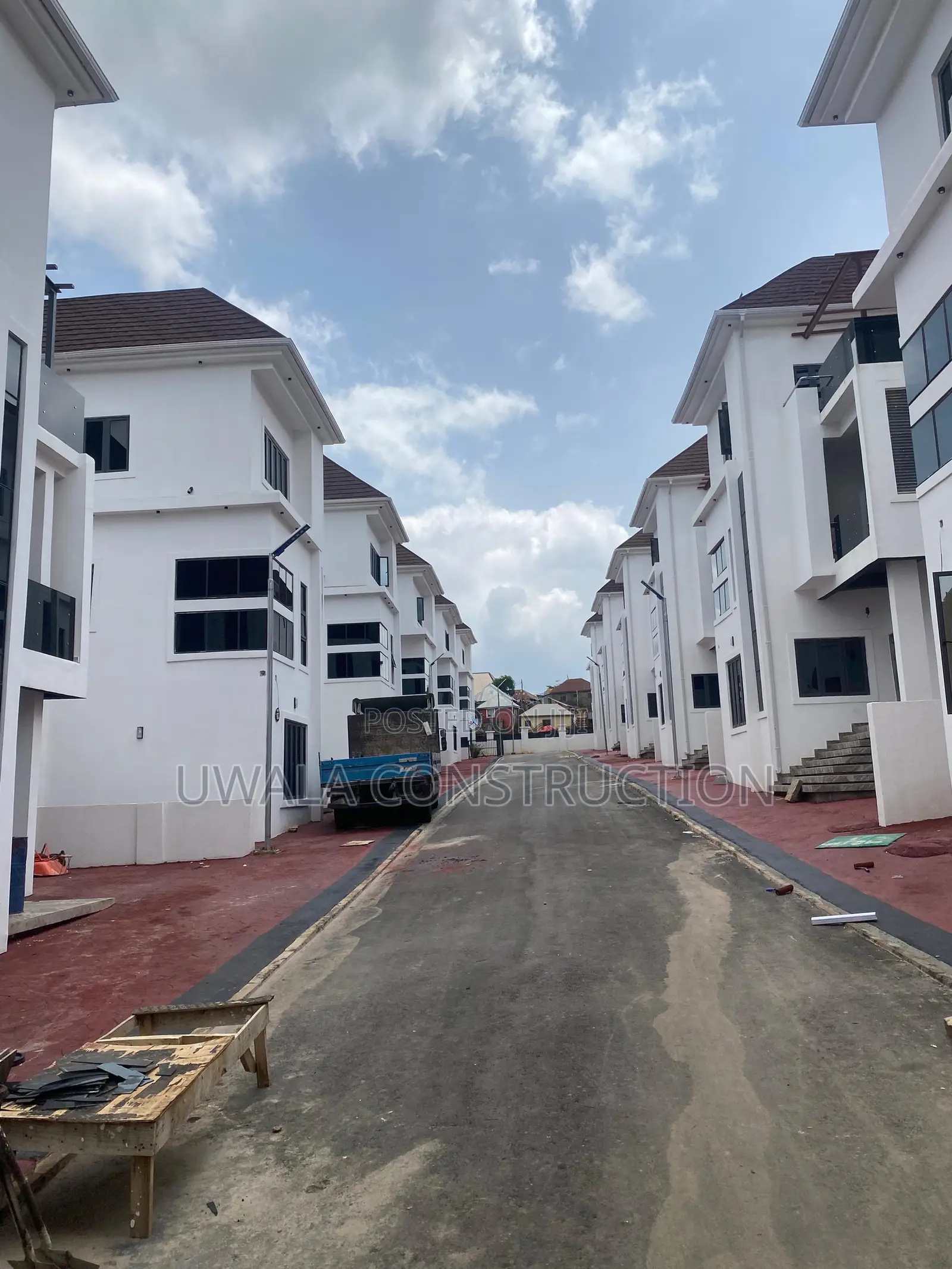 6bdrm Duplex in Guzape District for sale
