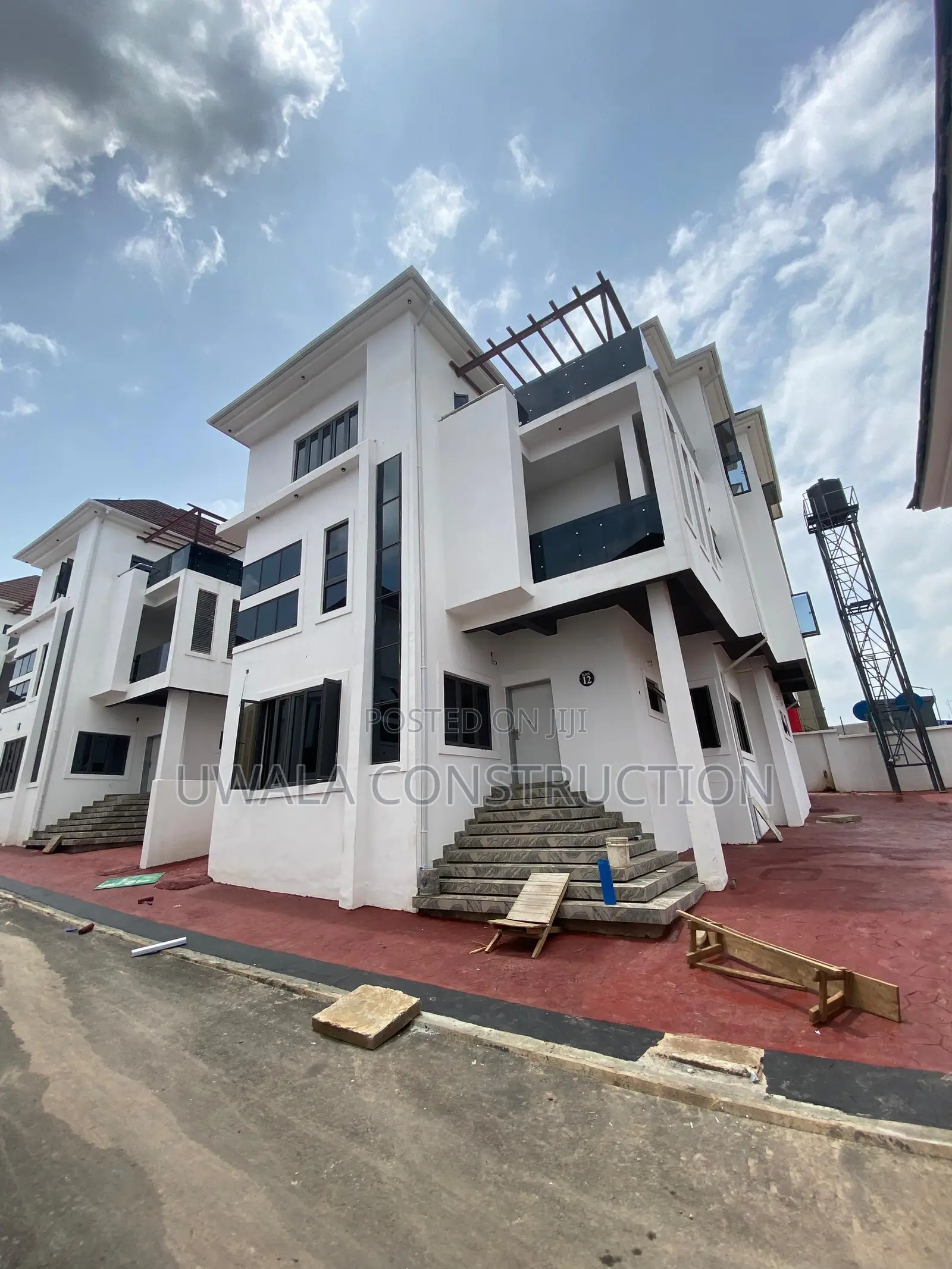 6bdrm Duplex in Guzape District for sale