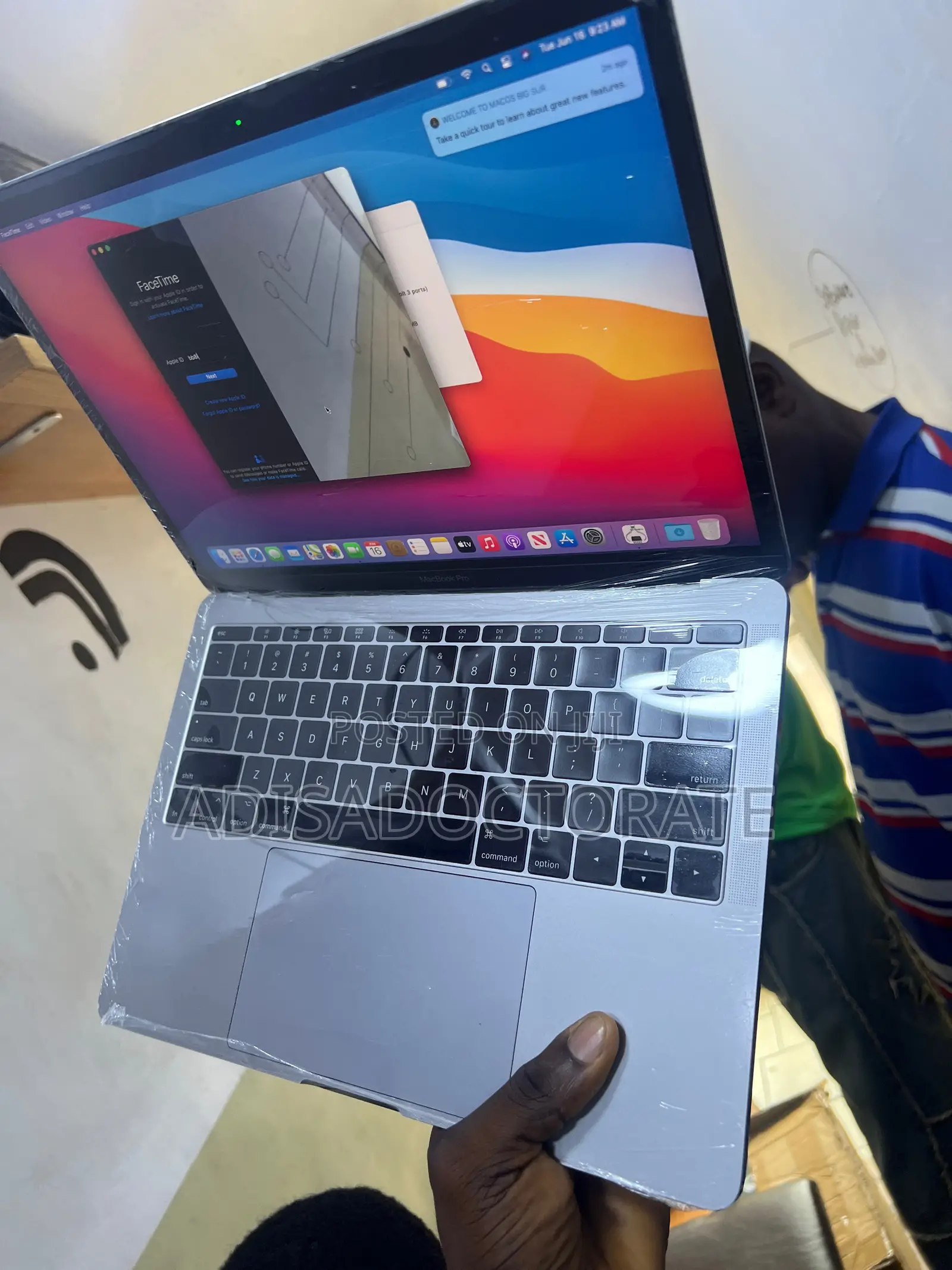 Laptop Apple MacBook Pro 2017 16GB Intel Core i7 SSD 256GB