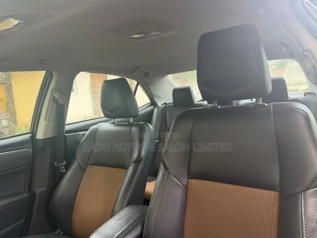 Toyota Corolla 2016 Black