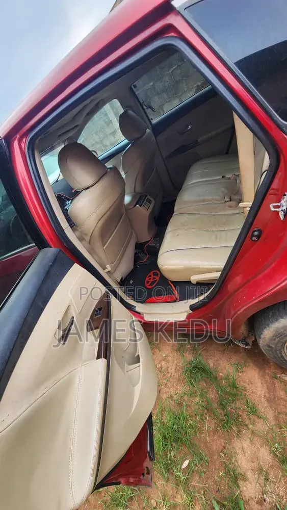 Toyota Venza 2010 Red