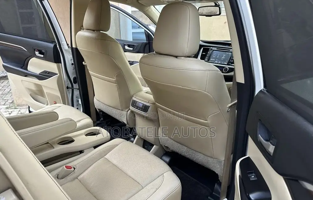 Toyota Highlander Limited V6 4x2 (3.5L 6cyl 6A) 2016 White