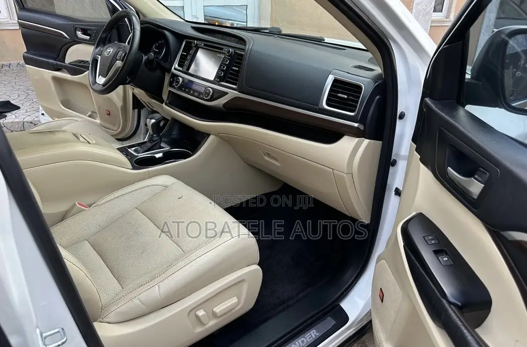 Toyota Highlander Limited V6 4x2 (3.5L 6cyl 6A) 2016 White