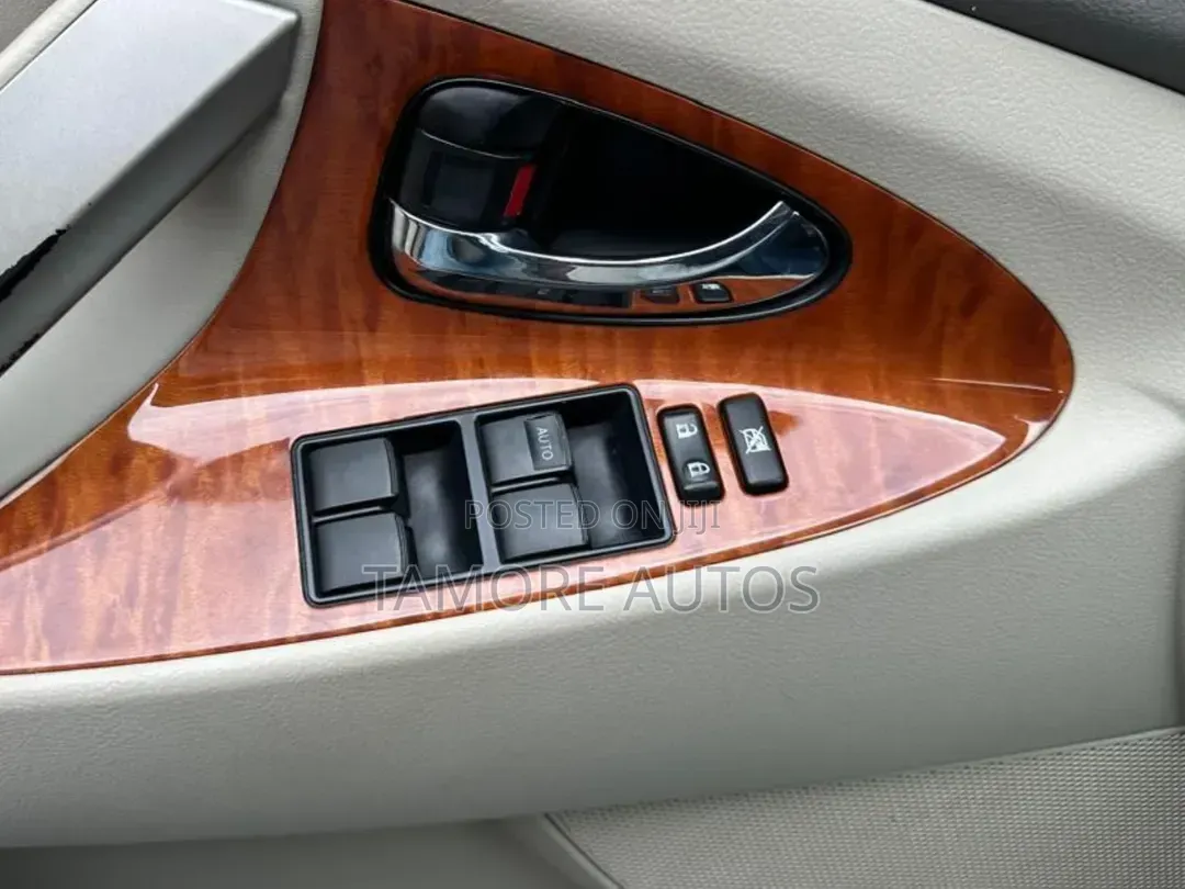Toyota Camry 2008 Gold