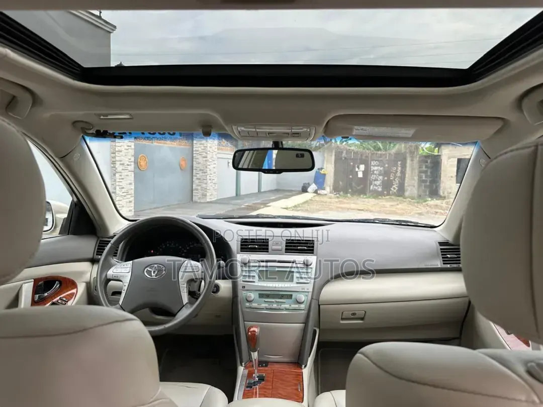 Toyota Camry 2008 Gold
