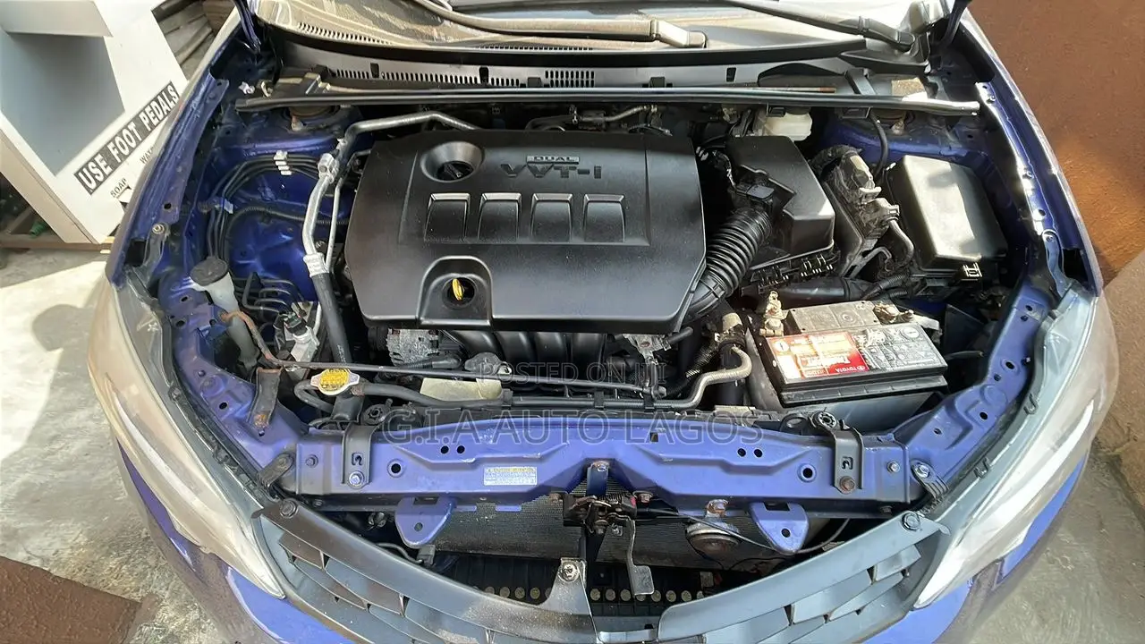 Toyota Corolla S 4dr Sedan (1.8L 4cyl CVT) 2015 Blue