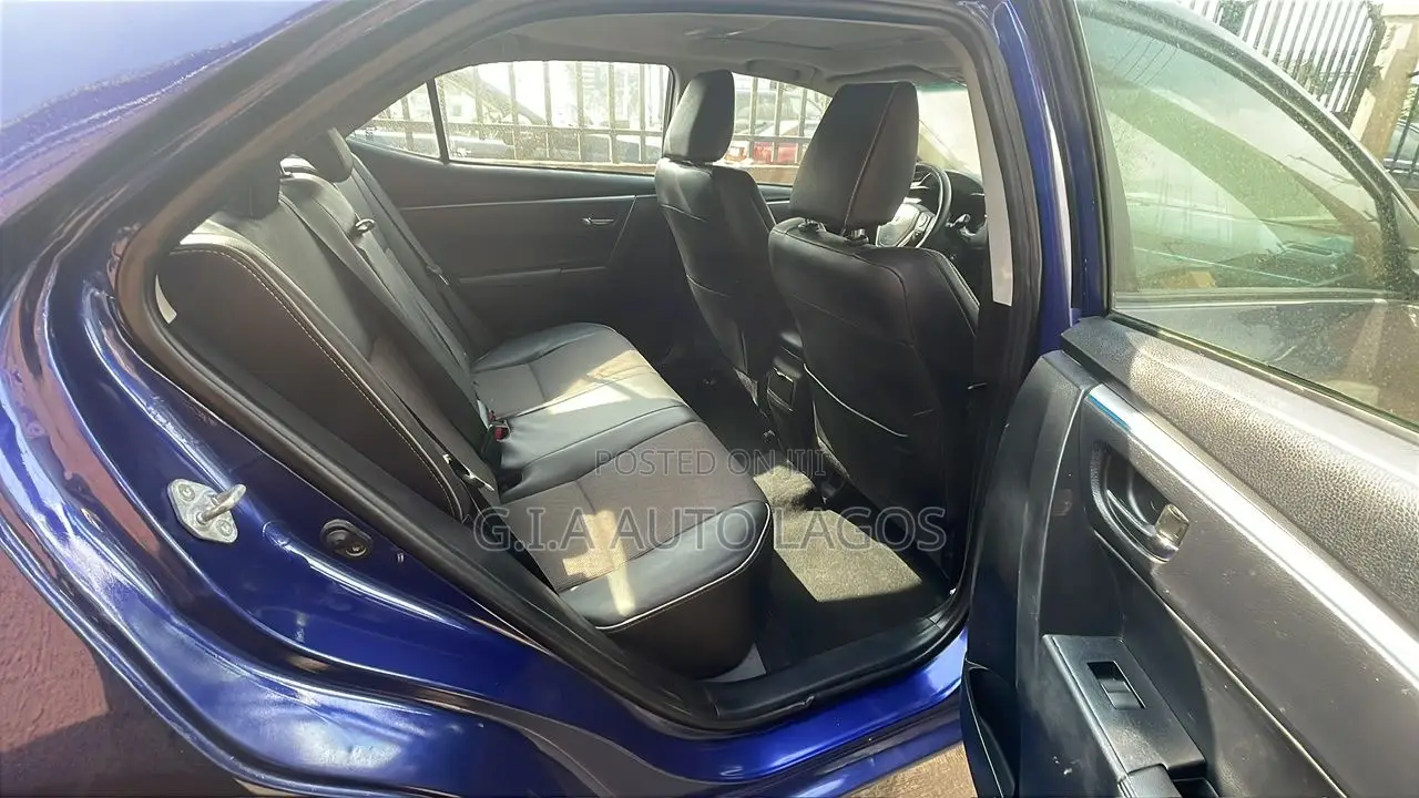 Toyota Corolla S 4dr Sedan (1.8L 4cyl CVT) 2015 Blue