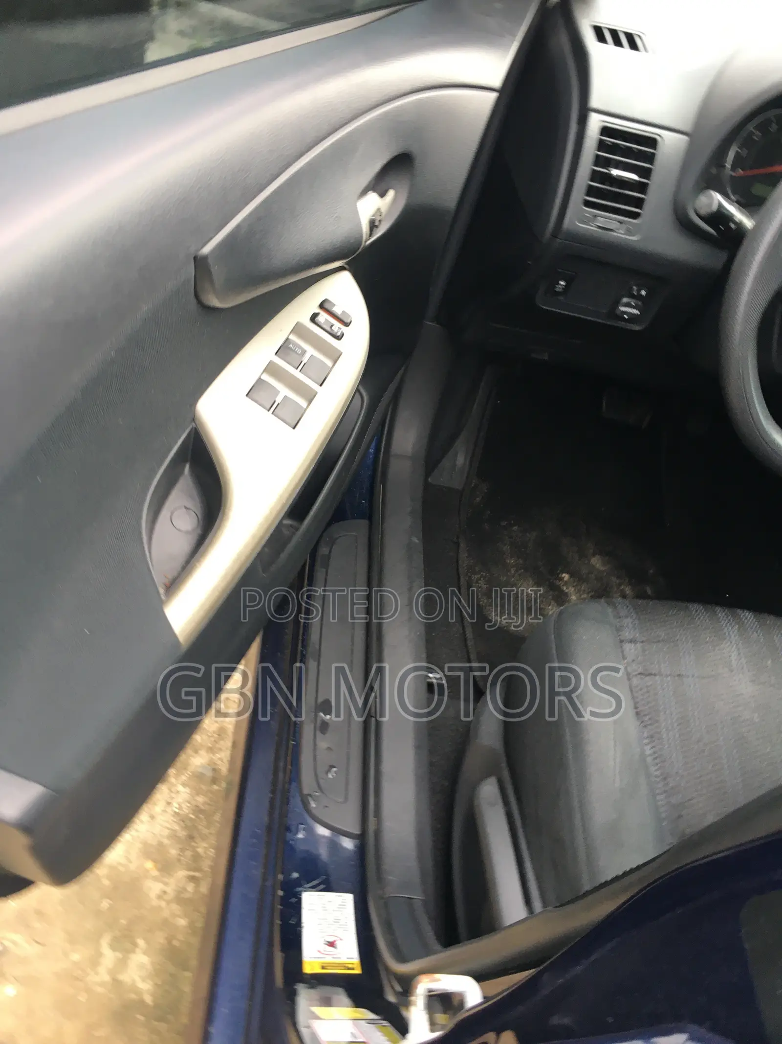 Toyota Corolla 2012 Blue