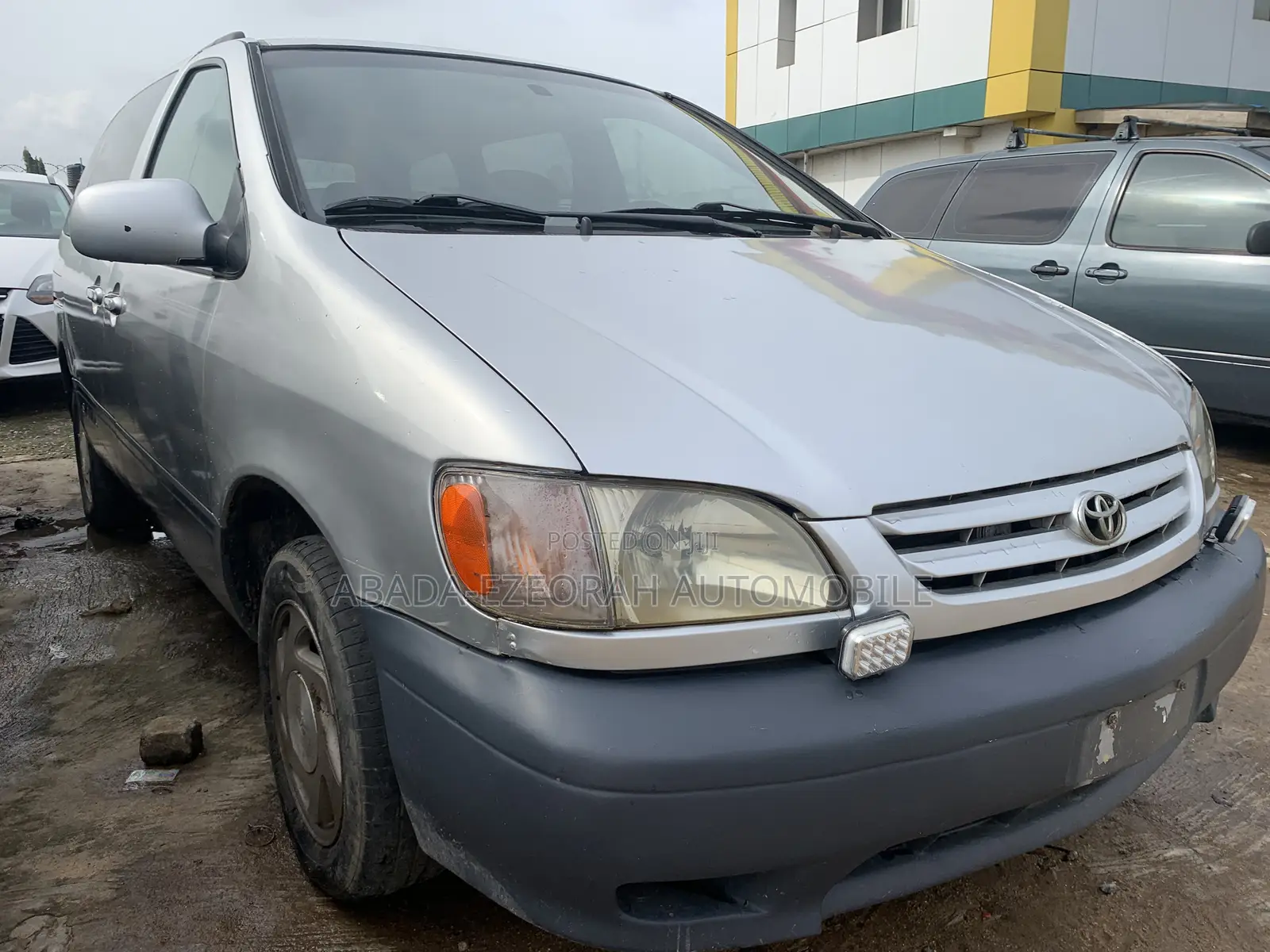 Toyota Sienna LE 2002 Silver