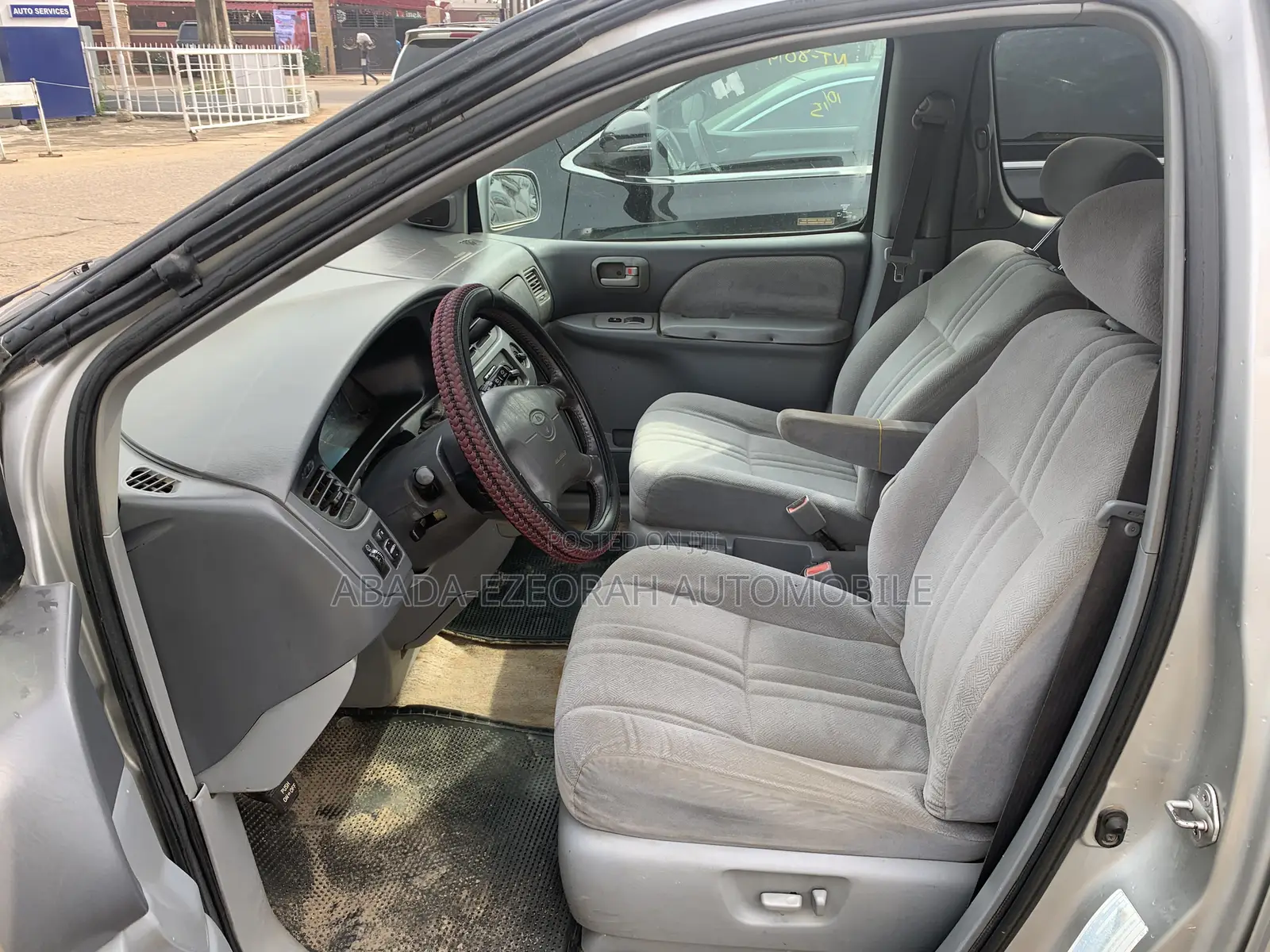 Toyota Sienna LE 2002 Silver