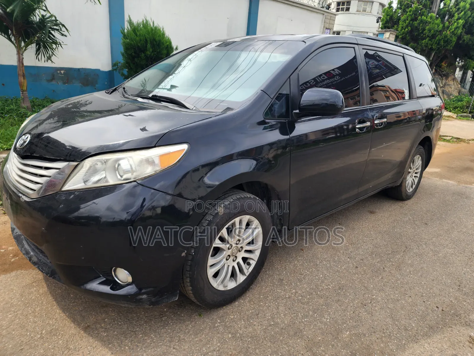 Toyota Sienna XLE 8 Passenger 2011 Black