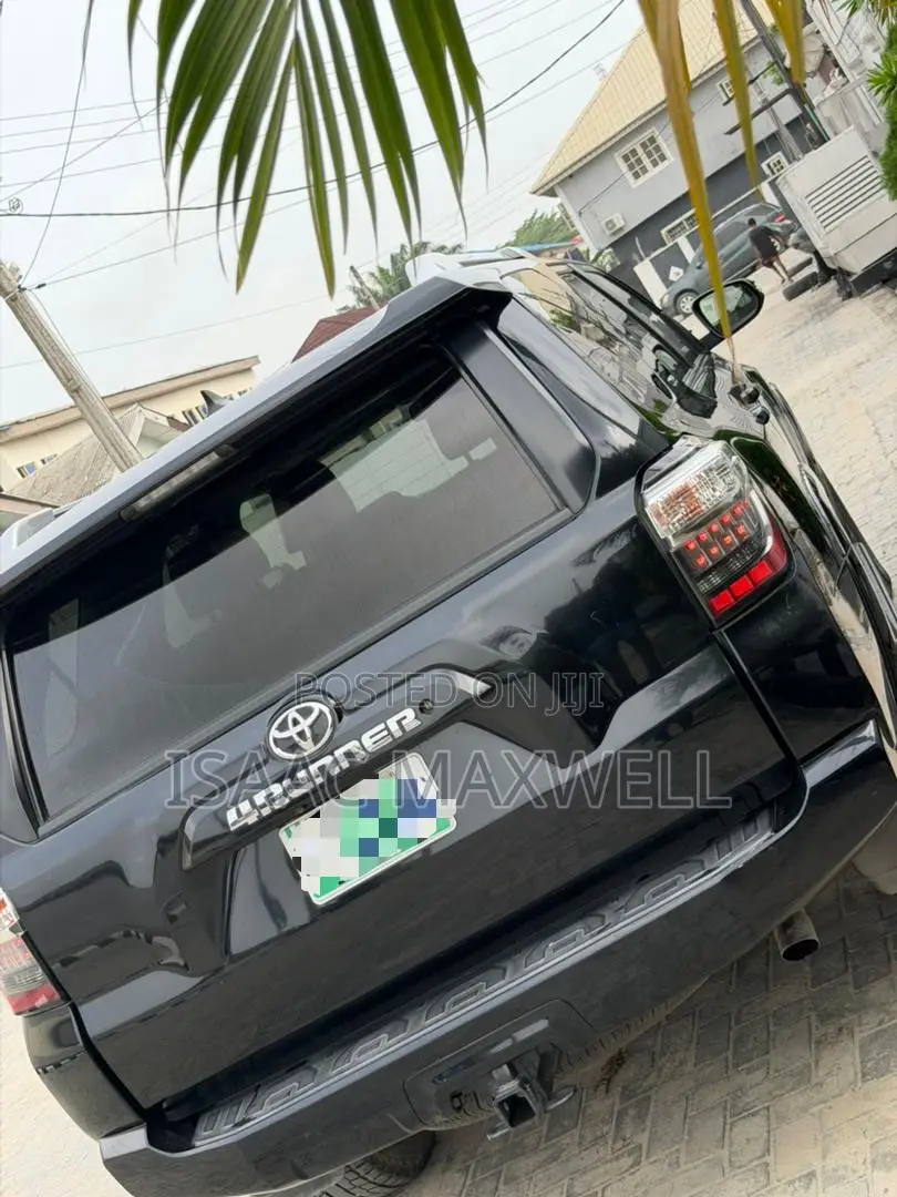 Toyota 4-Runner SR5 Premium 4dr SUV 4WD (4.0L 6cyl 5A) 2015 Black