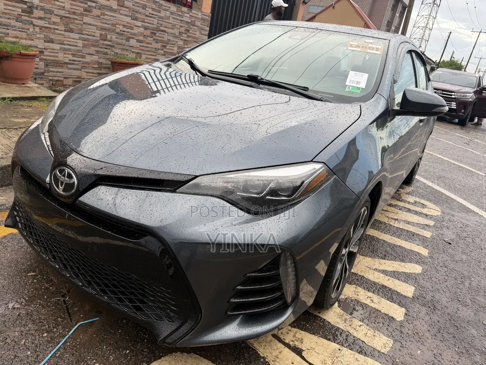Toyota Corolla SE Special Edition 4dr Sedan (1.8L 4cyl CVT) 2017 Gray