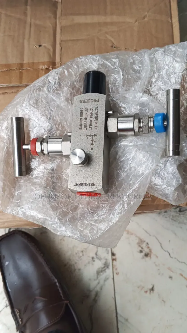 Two Ways Manifold Valve