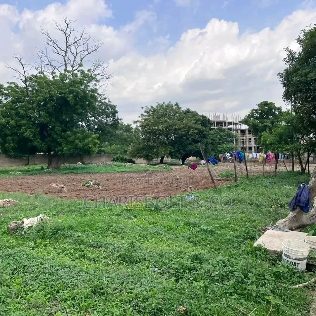 1.4 Hectares Jabi Cofo Tarred Road