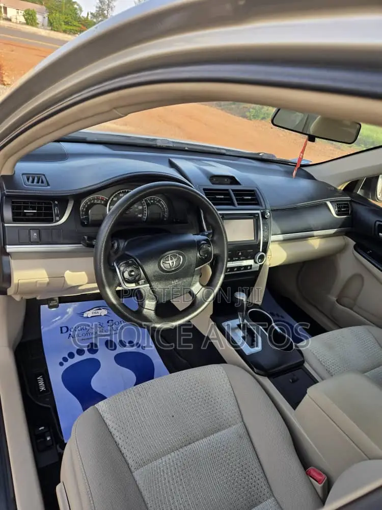Toyota Camry 2014 Gold