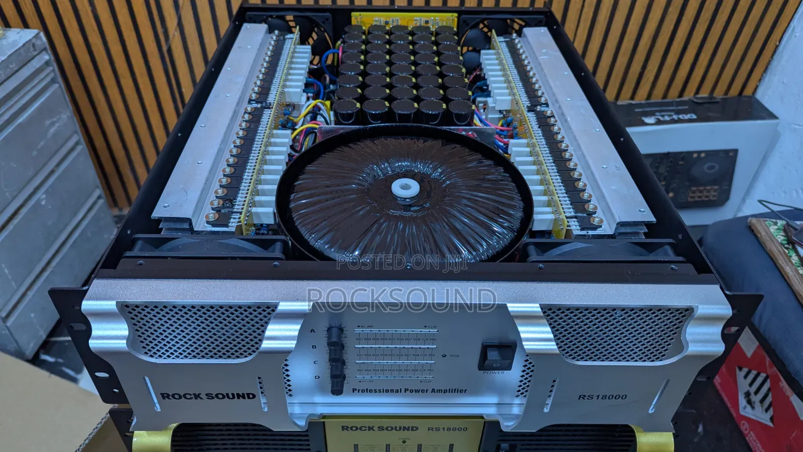 Professional Power Amplifier 4 Channel Heavy Duty Rs18000