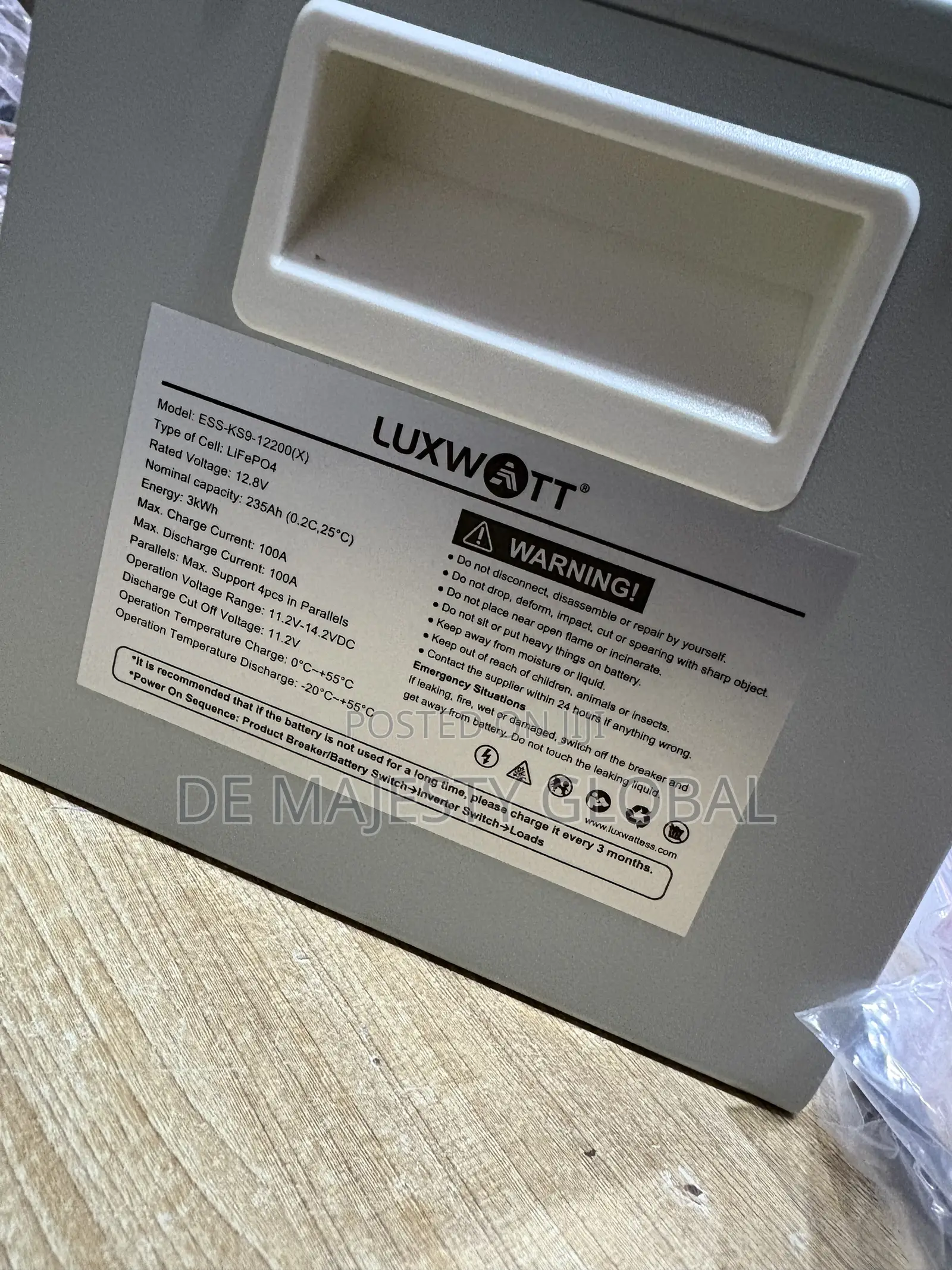 300a 12v Luxwatt Lithium Battery