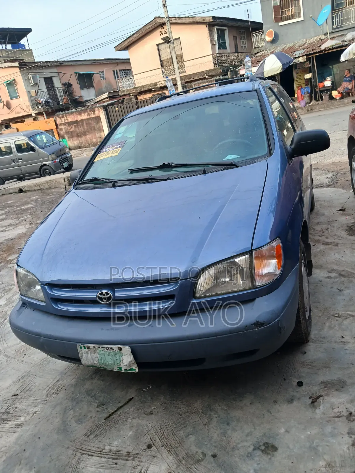 Toyota Sienna 2001 Blue