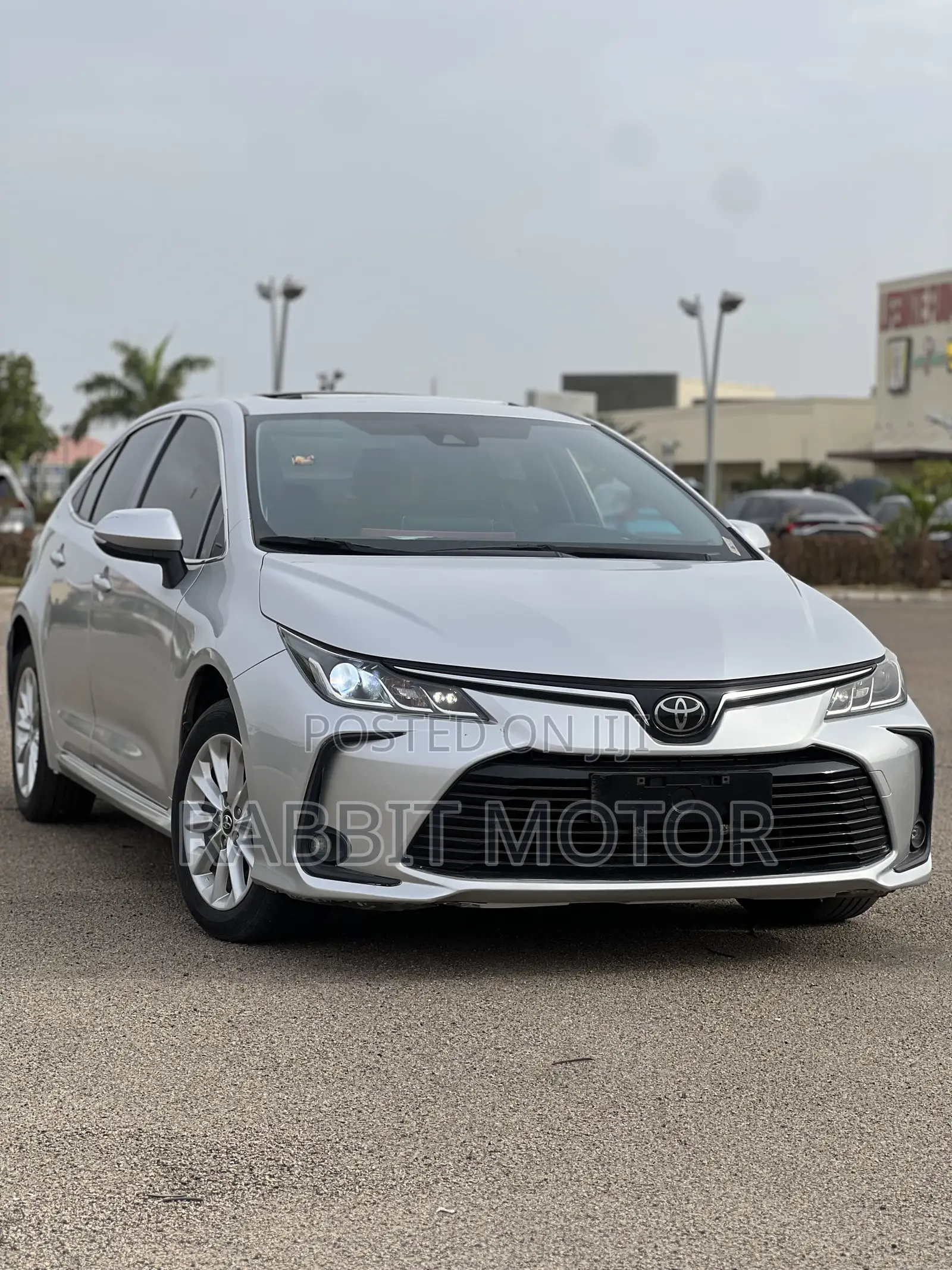 Toyota Corolla 2022 Silver