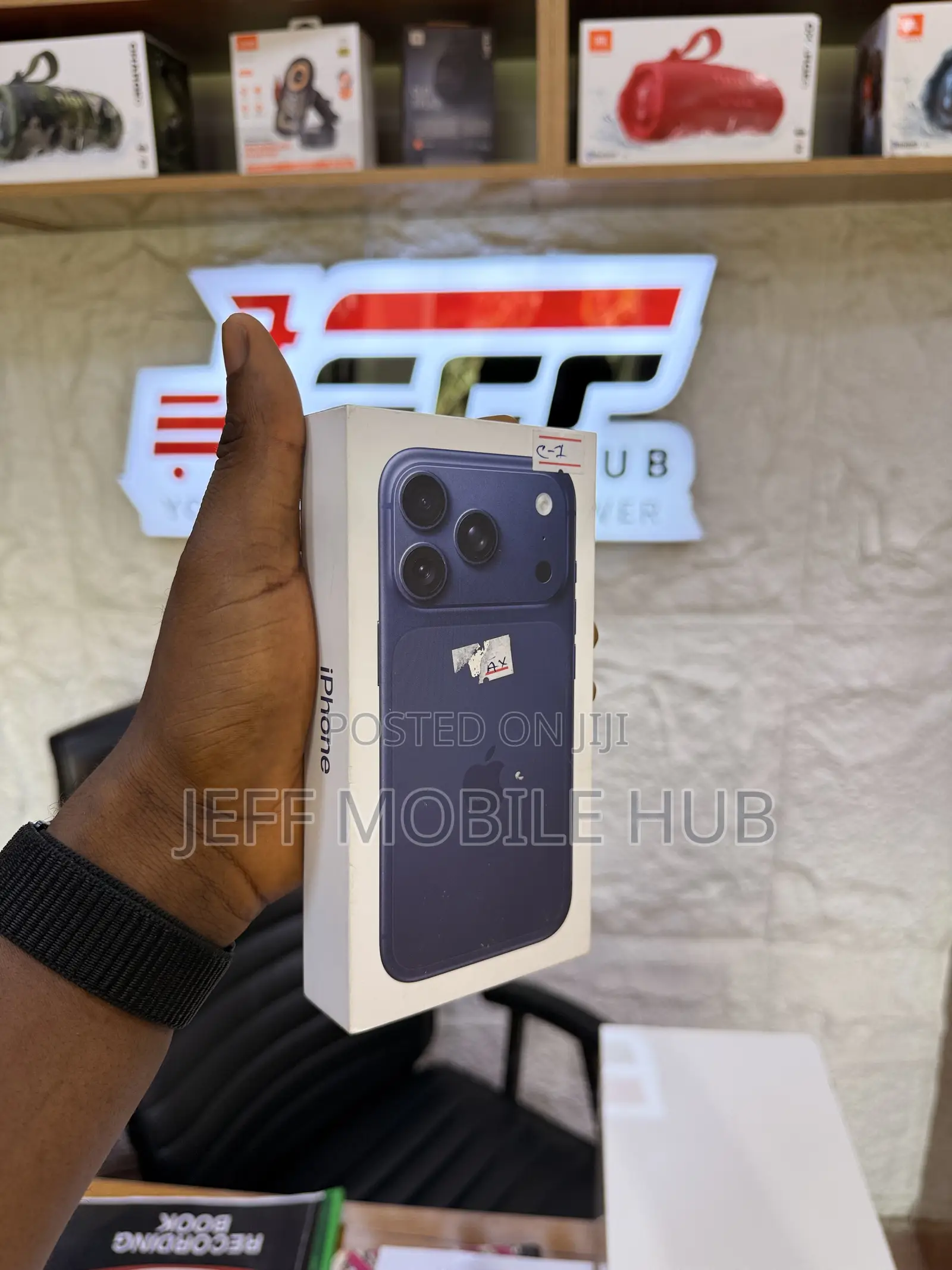 New Apple iPhone 17 Pro 256 GB Blue