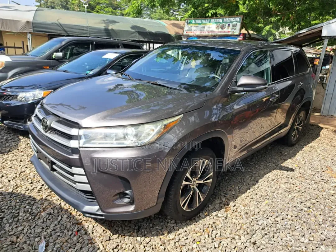 Toyota Highlander 2019 Gray