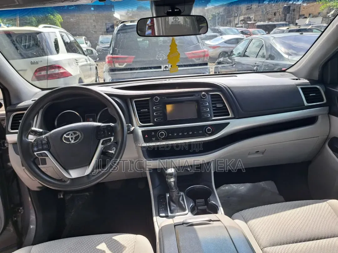 Toyota Highlander 2019 Gray