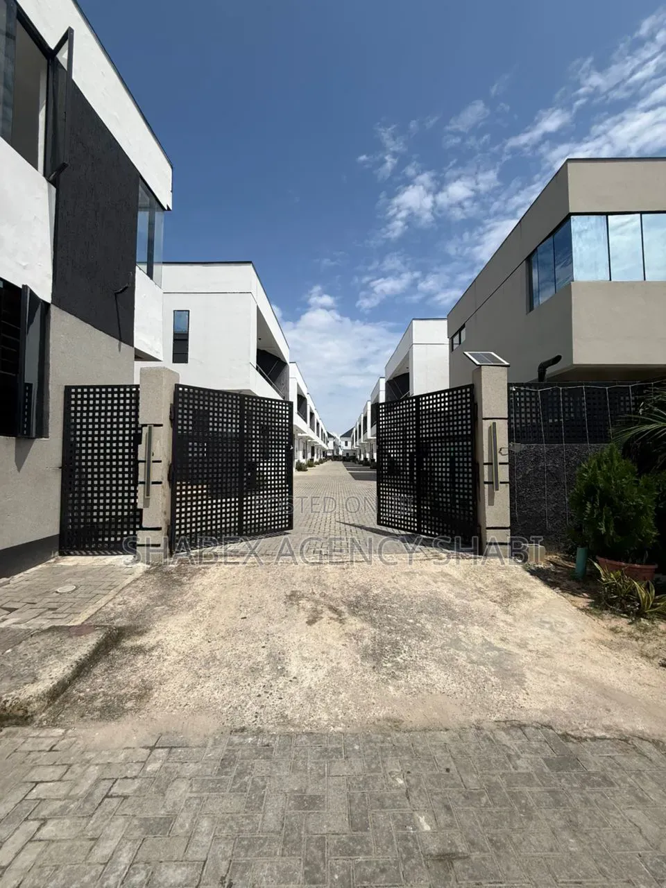 Furnished 4bdrm Duplex in Orchid Lekki , Lagos, Chevron for sale