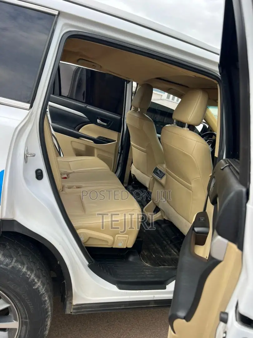 Toyota Highlander 2019 White