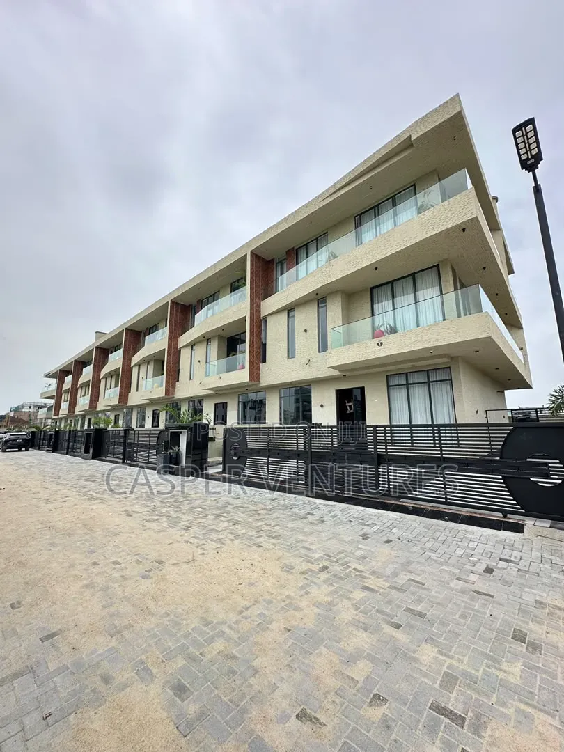 5bdrm Duplex in Freedom, Lekki Phase 1 for sale