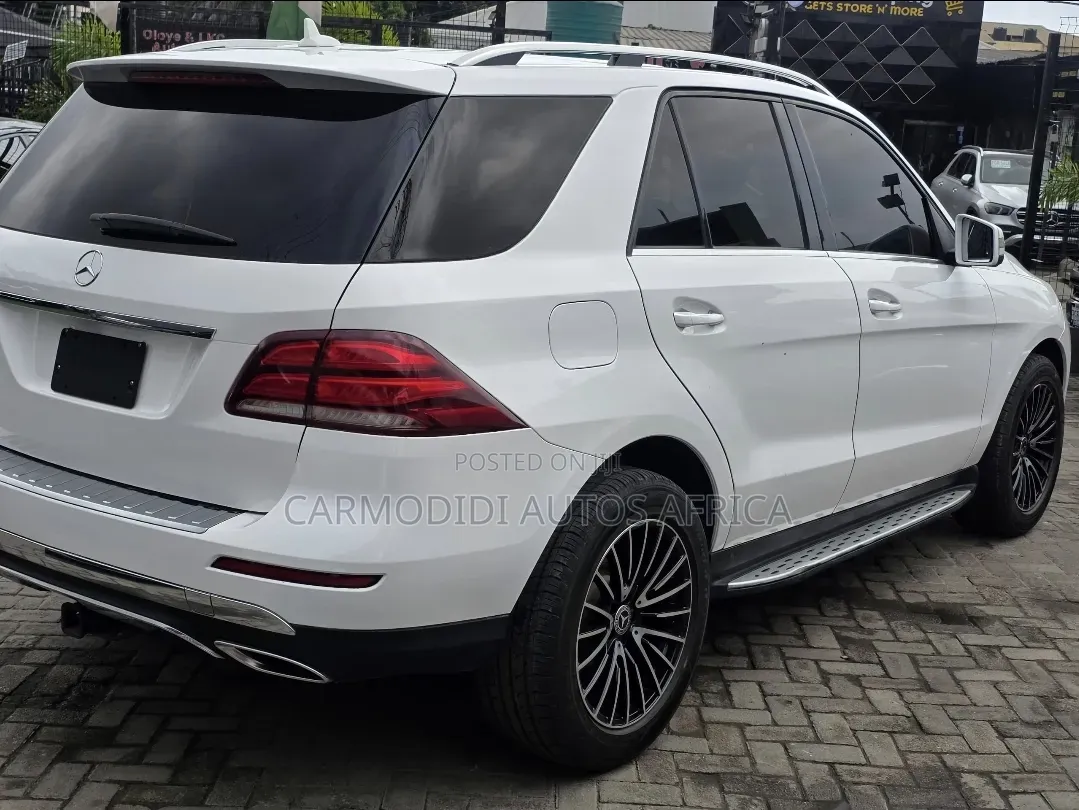 Mercedes-Benz GLE-Class 2016 White